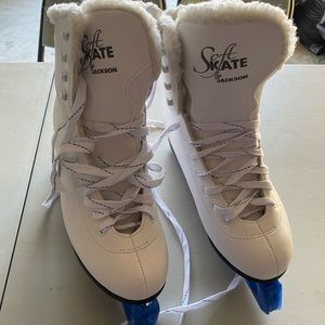 Figure Skates